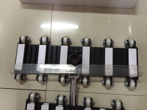 Pulitore <span class=keywords><strong>per</strong></span> <span class=keywords><strong>Piscina</strong></span> con Ruote in Plastica Resistente da 15\" con Testa Aspirante e Spazzole Rinforzate - Product Image 5