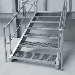 Marches en acier perforé galvanisé à chaud antidérapantes pour applications industrielles et extérieures - Product Image 5