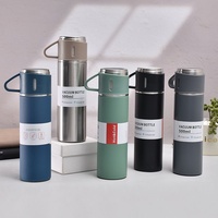 Cedar Space Cedar Space En gros Coffret cadeau créatif de bouteilles d'eau et de tasses isothermes sous vide en acier inoxydable 304 avec trois couvercles pour entreprises