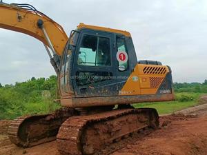 Excavadora Usada Hyundai 210 de 21 Toneladas, Origen Corea, Excelente Rendimiento - Product Image 2