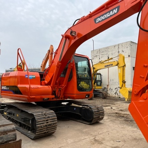 Cheap Price Used 15 ton digger Doosan DH150 DH150-7 mid size <b>Excavator</b> <b>machine</b> for Loading Digging and Construction Work - Product Image 3