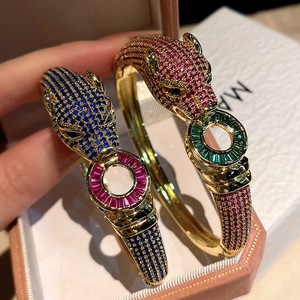 กำไลข้อมือลายเสือดาว ชุบทอง 18K ประดับเพชรซิร์โคเนียมเต็มวง งานฝังไมโคร สำหรับผู้หญิง เครื่องประดับแฟชั่น ของขวัญ ผลิตจากเมืองอี้หวู่ - Product Image 4