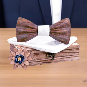 <span class=keywords><strong>Noeud</strong></span> <span class=keywords><strong>papillon</strong></span> 3D en <span class=keywords><strong>bois</strong></span> naturel fait à la main avec pochette et boutonnière à revers en <span class=keywords><strong>bois</strong></span> pour hommes - Product Image 1
