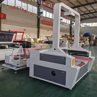 Machine de découpe laser CO2 de type portique, alimentation automatique, caméra CCD supérieure, CNC, refroidissement par eau, haute productivité, textile, bois, caoutchouc, papier