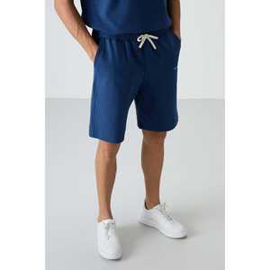 ชุดกางเกงขาสั้นโอเวอร์ไซส์ผ้าฝ้ายสำหรับผู้ชาย รุ่น Parliament สีน้ำเงิน ผ้าฝ้าย 100% ทรงเบอร์มิวดา สวมใส่สบาย เหมาะสำหรับลำลอง - Product Image 2