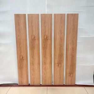 Personnalisation de différentes tailles et de diverses méthodes de raccordement Plancher <span class=keywords><strong>en</strong></span> chêne français Tapis <span class=keywords><strong>en</strong></span> caoutchouc Revêtement de sol SPC 8 mm Pièces imperméables - Product Image 3