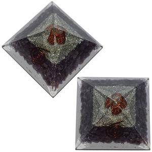 Vente en gros pyramide orgonite en laiton doré améthyste | Pyramides d'orgone en pierres précieuses personnalisées pour la guérison énergétique et la méditation - Product Image 1