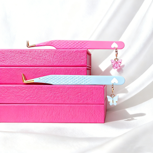 Privé label gratis aangepaste logo puntige vezelpunt roestvrijstalen wimpertang voor volume wimper extensions, aanpasbare verpakking - Product Image 1