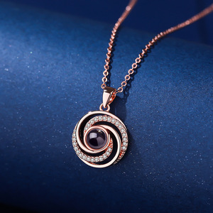 สร้อยคอความทรงจำที่ได้รับความนิยมใ<span class=keywords><strong>น</strong></span>การฉายภาพแบบยุโรปและอเมริกาสามารถเป็<span class=keywords><strong>น</strong></span>ภาพ DIY จี้ระดับไฮเอ<span class=keywords><strong>น</strong></span>ด์ที่หลากหลาย - Product Image 4