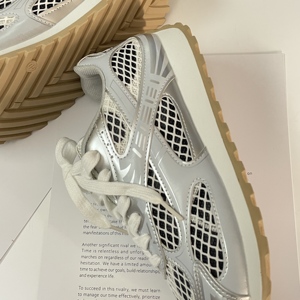 Sneakers alla Moda 2026 per Uomo e Donna, Nuove Scarpe di Design di Alta Qualità con Lacci Luminosi e Punta Morbida - Product Image 5