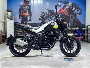 Motocicleta Benelli Leoncino <span class=keywords><strong>250</strong></span> Retro Cruiser Pequeña para Entusiastas de las Motos - Product Image 1