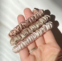 Élastiques à cheveux en soie de mûrier de qualité 6A, écologiques et durables, 1 cm, chouchous en soie personnalisés avec étiquette cousue, chouchou fin en soie véritable unisexe