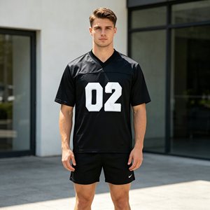 Camiseta personalizada para hombre, camiseta de fútbol negra de manga corta con estampado, cuello redondo, corte regular, transpirable, deportiva - Product Image 2
