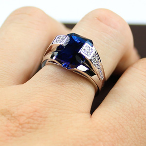 Elegante Anello con Incastonatura di Zirconi Blu, Design Minimalista, Gioiello da Donna alla Moda per Uso Quotidiano, Regalo Chic - Product Image 4