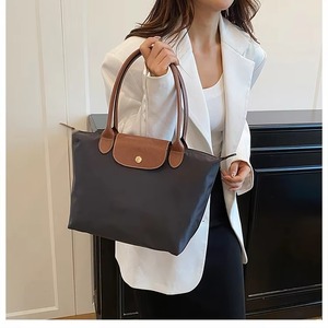 Bolso de Hombro Tipo Cubo de Moda al por Mayor para Mujer, de Alta Calidad, Popular, con Cremallera Metálica, Sencillo y Versátil, Bolso Tote - Product Image 4