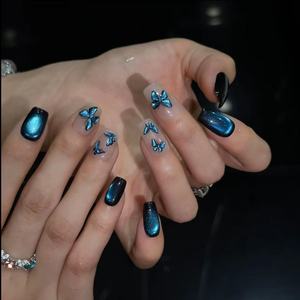 10 faux ongles magnétiques œil de chat <span class=keywords><strong>bleu</strong></span> foncé faits à la main, motif papillon scintillant, courts, carrés, artificiels, à pression, couvrance totale - Product Image 2