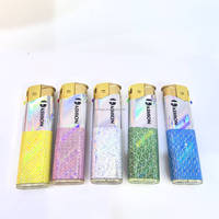 Vente en gros pas cher Briquet électronique mince normal personnalisé Briquets à gaz jetables pour le camping Design classique en plastique