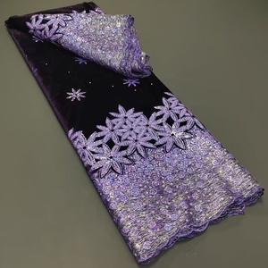 Ingrosso colore dorato e nero donne africane pizzo di velluto con paillettes materiale per la festa e abito <span class=keywords><strong>da</strong></span> <span class=keywords><strong>sposa</strong></span> - Product Image 1