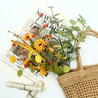 Bouquet de fleurs artificielles mélangées avec eucalyptus, tiges de fleurs sauvages artificielles pour vase de maison, décoration de mariage et de ferme