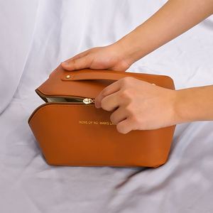 Wholesale Custom Logo Professional Luxury <b>Large</b> Capacity Lady Pu Leather Cosmetic Handled <b>Makeup</b> <b>Bag</b> - Product Image 4