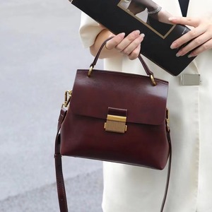 Sac à main Ando en cuir de vache véritable avec poignée supérieure, sac à bandoulière vintage à rabat pour femme - Product Image 4