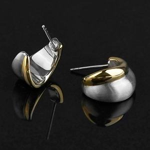 Boucles d'oreilles clous pour femmes, design de créateur, en acier inoxydable, fournisseur de bijoux, fabrication de boucles d'oreilles - Product Image 5