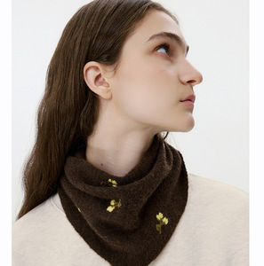 Écharpe triangulaire en <span class=keywords><strong>tricot</strong></span> fin et léger <span class=keywords><strong>pour</strong></span> femmes, couleur marron unie, avec broderie florale, <span class=keywords><strong>pour</strong></span> l'hiver, cache-cou, <span class=keywords><strong>snood</strong></span> - Product Image 4