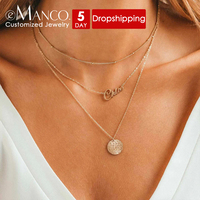 Collier EManco à plusieurs couches, chaînes dorées, pendentif pièce texturée avec nom personnalisé, cadeau pour anniversaire, fête ou événement.