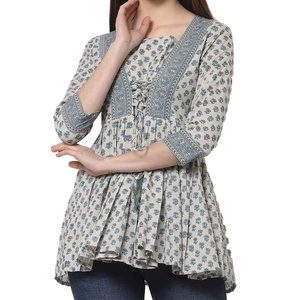 Hauts décontractés pour femmes, confortables au quotidien, conçus pour un style décontracté avec une finition soignée et un aspect esthétique épuré. - Product Image 1