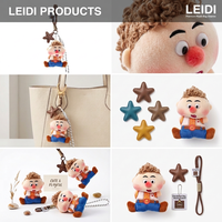 Porte-clés en peluche rond personnalisé, motif clown mignon, ultra-léger, respirant, doux, breloque de sac à dos, ornement suspendu à cheveux bouclés, vente en gros
