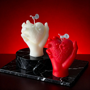 Artistic Hand Figurine Holding Human Heart Scented Candle Novelty Desktop <b>Ornament</b> For Valentines Day <b>Couple</b> Gift Decoration - Product Image 4
