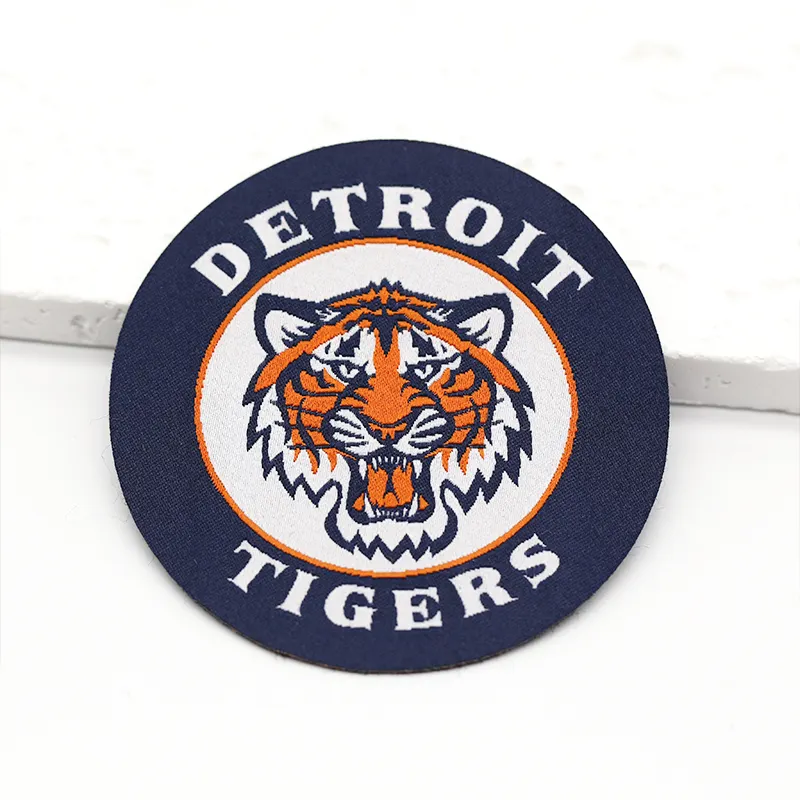 OEM Factory Accessories Embroidered Badge Sew On Patches For Clothing with Custom Logo