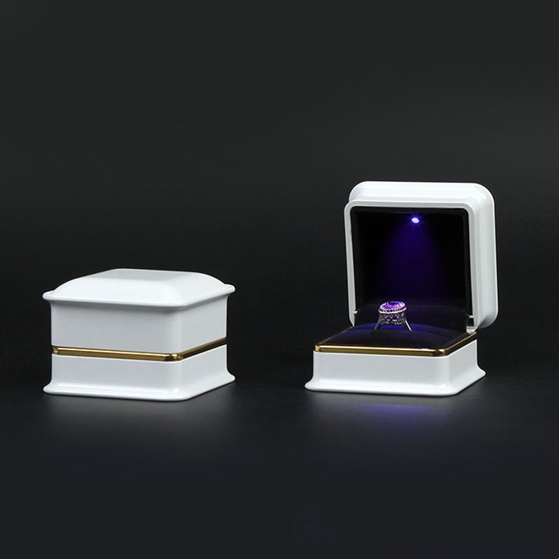 White ring box