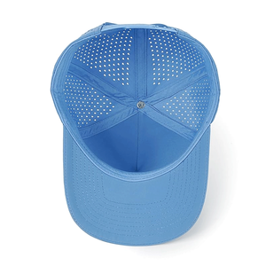 Casquettes de baseball 5 panneaux personnalisées perforées au laser, imperméables, pour le golf et la course, avec logo brodé et patch en caoutchouc - Product Image 2