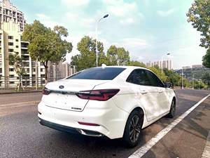 Auto Usata <span class=keywords><strong>Ford</strong></span> <span class=keywords><strong>Focus</strong></span> 21 Anni 1.5L Automatica <span class=keywords><strong>Serie</strong></span> Americana Telaio Robusto Tetto Apribile Touch Screen Telecamera Posteriore Cruise Control Interni in Pelle - Product Image 6