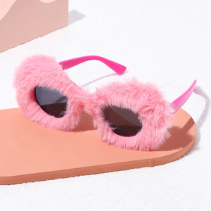 Gafas de Sol Ovaladas de Terciopelo Suave para Mujer, Estilo Y2K, Gafas de Sol de Felpa Hechas a Mano - Product Image 3