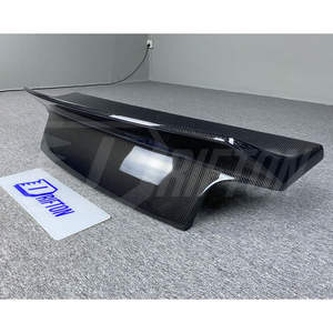 Coffre arrière en fibre de carbone HighKick pour Audi R8 Gen1 (2007-2015) avec tissage 3K/6K/12K et finition brillante/mate, protection UV - Product Image 1