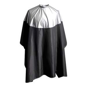 ผ้าคลุมตัดผมแบบกำหนดเองของ Beckon ผ้าคลุมกันสารเคมีสำหรับสระผม ขนาด 54 * 62 นิ้ว สีเงินและสีดำ - Product Image 1