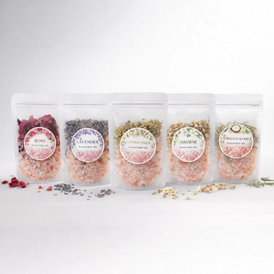 <span class=keywords><strong>Sel</strong></span> de bain aux fleurs séchées naturelles pour un spa de luxe à domicile, apaisant pour la peau, soulagement du stress, vente en <span class=keywords><strong>gros</strong></span>, étiquette privée, emballage personnalisé - Product Image 1