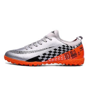 2021 fabbrica di Personalizzare Tacchetti Da <span class=keywords><strong>Calcio</strong></span> Stivali Vendita Calda di <span class=keywords><strong>Calcio</strong></span> Stivali <span class=keywords><strong>scarpe</strong></span> Da Ginnastica <span class=keywords><strong>Scarpe</strong></span> Da <span class=keywords><strong>Calcio</strong></span> Professionale Stivali Turf Indoor Outdoor - Product Image 1