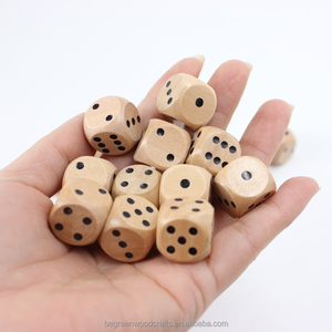 <span class=keywords><strong>Cube</strong></span> de <span class=keywords><strong>d</strong></span>és <span class=keywords><strong>en</strong></span> <span class=keywords><strong>bois</strong></span> naturel de 16mm pour les activités éducatives et <span class=keywords><strong>d</strong></span>'apprentissage des mathématiques pour enfants cadeau de fête de <span class=keywords><strong>d</strong></span>éveloppement précoce préscolaire - Product Image 4