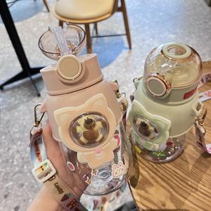 Gourde en plastique grande capacité <span class=keywords><strong>avec</strong></span> paille, résistante aux hautes températures, portable, pour étudiants, <span class=keywords><strong>avec</strong></span> logo, design attrayant - Product Image 5