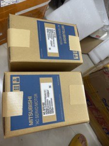 Moteur servo AC HC-SFS102 - Product Image 1