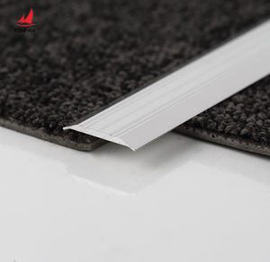 Chine Design moderne tapis bord Transition bande <span class=keywords><strong>de</strong></span> plancher hôtel <span class=keywords><strong>seuil</strong></span> <span class=keywords><strong>de</strong></span> porte <span class=keywords><strong>seuil</strong></span> <span class=keywords><strong>de</strong></span> plancher accessoires fabriqués Fabricants - Product Image 3
