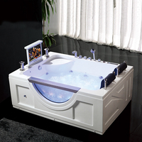 Grande baignoire / Baignoires profondes pour la salle de bain / Baignoires pour deux personnes