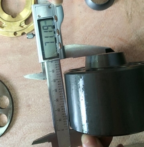 อะไหล่รถขุด K45V45C25 บล็อกเพลท ชุดรองลูกสูบ แผ่นรองลูกสูบ - Product Image 3