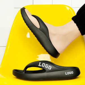 Tongs de plage d'été de haute qualité avec logo personnalisé Tongs plates en caoutchouc pour femmes Tongs EVA avec logo pour hommes Tongs originales avec logo personnalisé - Product Image 2