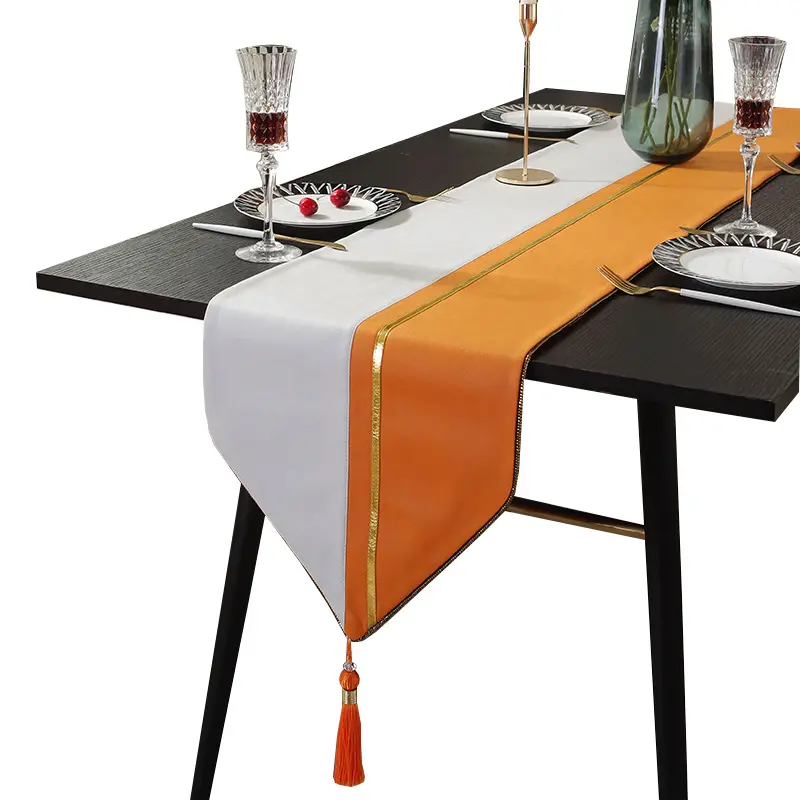 HG-258 di lusso in pelle dorata a righe in velluto Patchwork runner da tavolo con nappine per soggiorno decorazione di arte di nozze