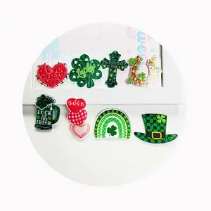 St. Patrick's Day Acryl einfarbig Charms Shamrock Glücksfest Vierblättriger Kleeblatt Huf Biermütze Regenbogen-Ohrringe