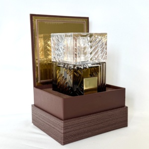 Perfume <span class=keywords><strong>de</strong></span> Lujo <span class=keywords><strong>de</strong></span> Dubái <span class=keywords><strong>de</strong></span> 100 ml, Perfume Árabe en Spray <span class=keywords><strong>de</strong></span> Alta Calidad, Envase <span class=keywords><strong>de</strong></span> Vidrio Estampado, Agua <span class=keywords><strong>de</strong></span> Gulong al por Mayor - Product Image 1
